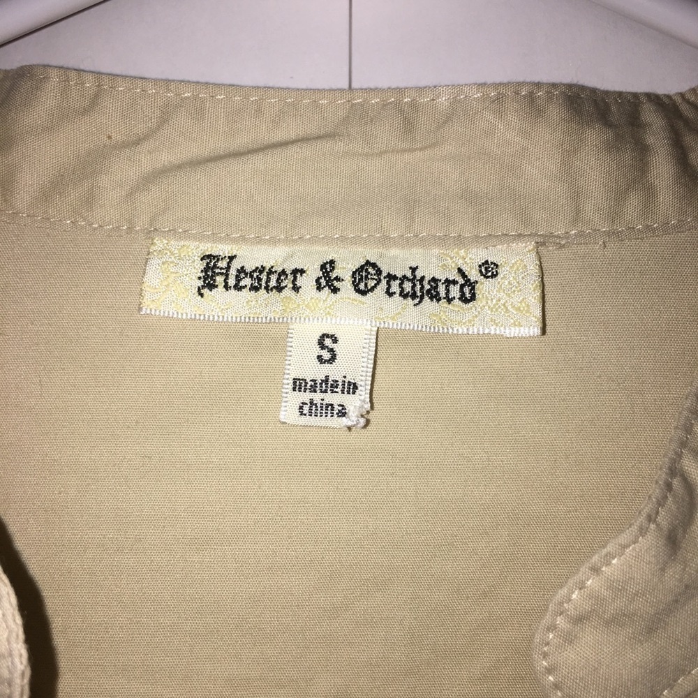 Hester & Orchard Long Sleeve Button Down - Picture 2 of 3
